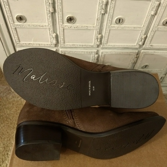 New! Anthro Matisse suede ankle booties - Picture 7 of 8